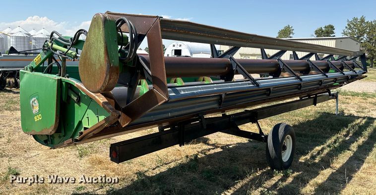 image for item DQ6928 1989 John Deere 930 rigid head