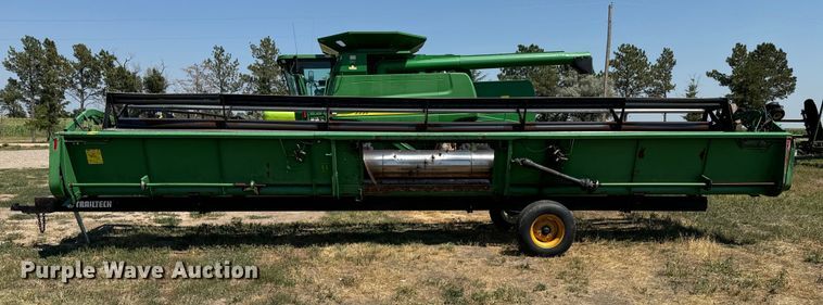 image for item DQ6928 1989 John Deere 930 rigid head