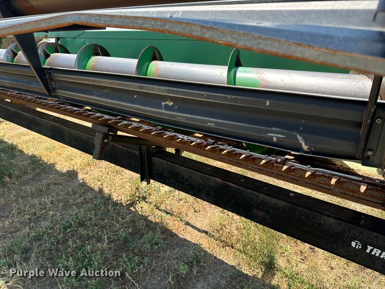 image for item DQ6928 1989 John Deere 930 rigid head