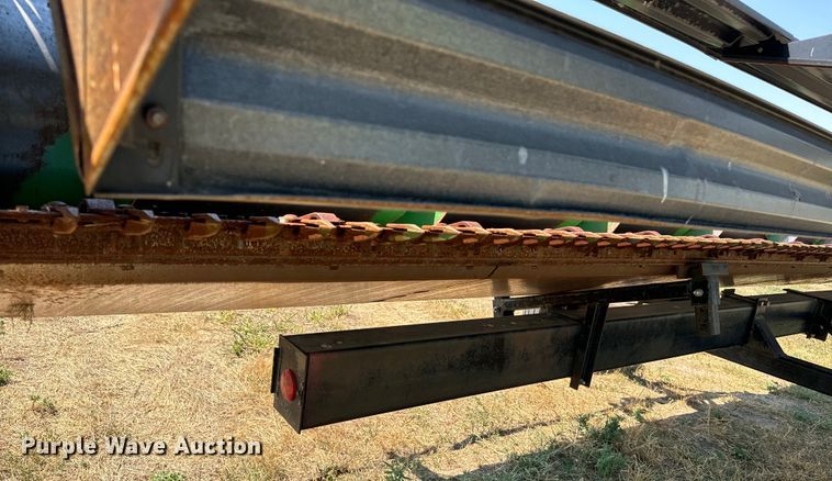 image for item DQ6928 1989 John Deere 930 rigid head