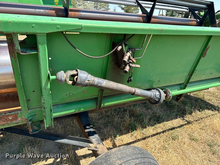 image for item DQ6928 1989 John Deere 930 rigid head