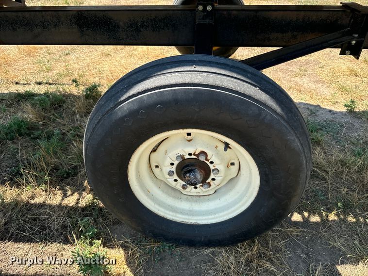 image for item DQ6928 1989 John Deere 930 rigid head