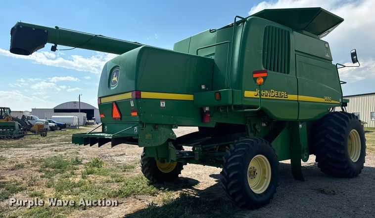 image for item DQ6929 2003 John Deere 9650 combine
