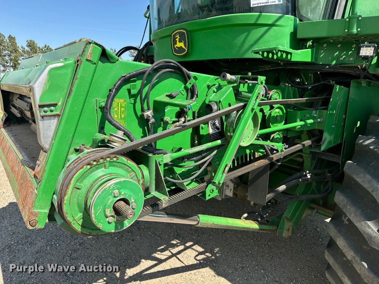 image for item DQ6929 2003 John Deere 9650 combine