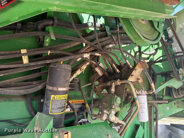 image for item DQ6929 2003 John Deere 9650 combine