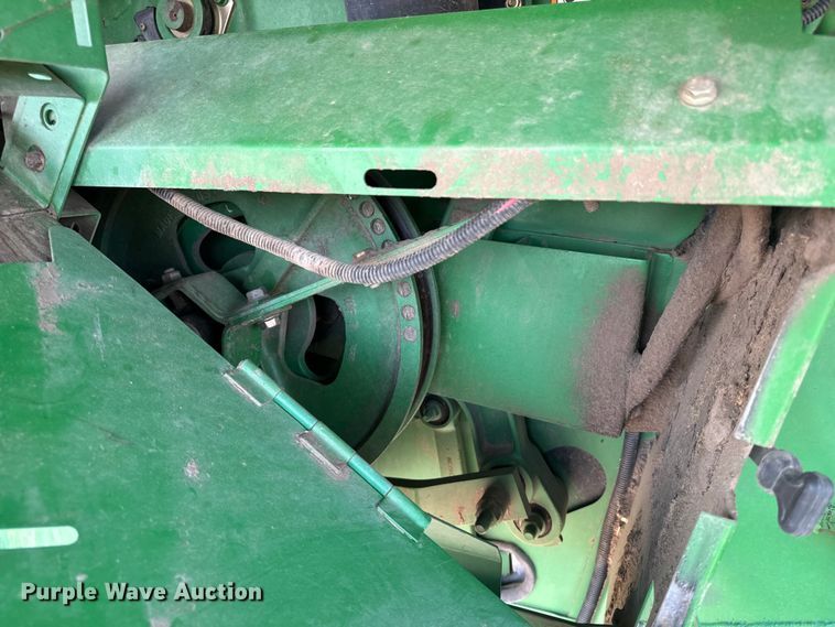 image for item DQ6929 2003 John Deere 9650 combine