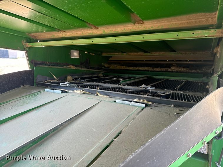 image for item DQ6929 2003 John Deere 9650 combine