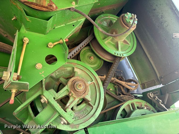 image for item DQ6929 2003 John Deere 9650 combine