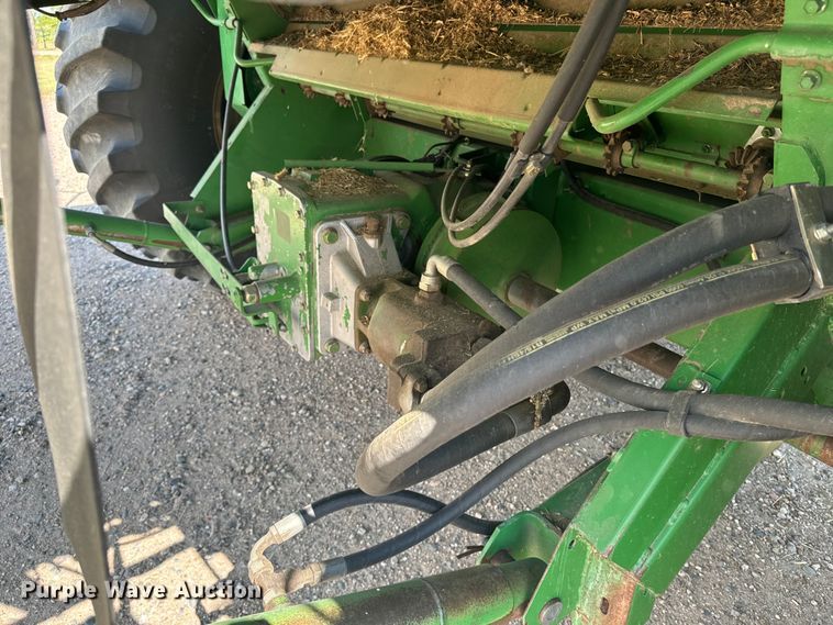 image for item DQ6929 2003 John Deere 9650 combine