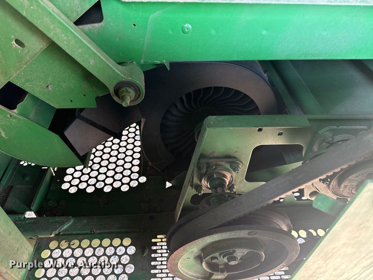 image for item DQ6929 2003 John Deere 9650 combine