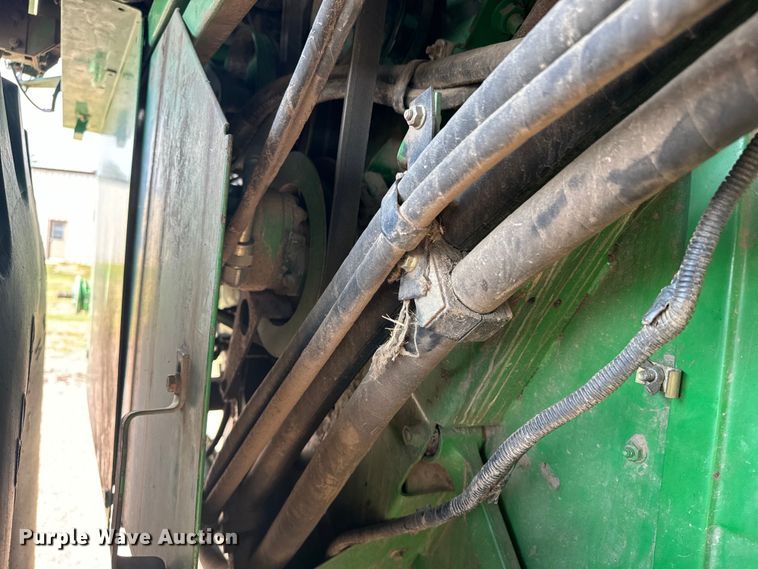 image for item DQ6929 2003 John Deere 9650 combine