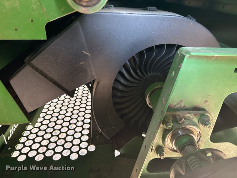 image for item DQ6929 2003 John Deere 9650 combine