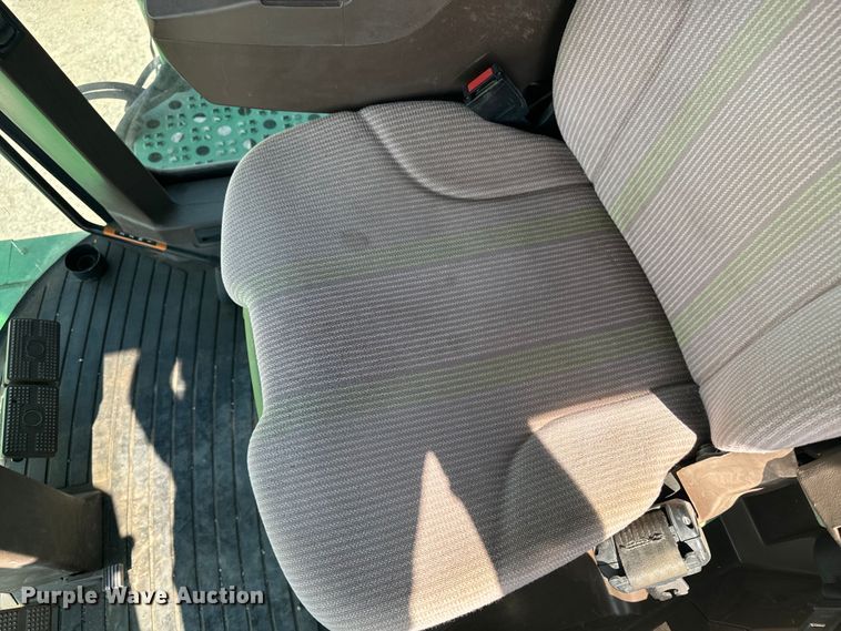 image for item DQ6929 2003 John Deere 9650 combine