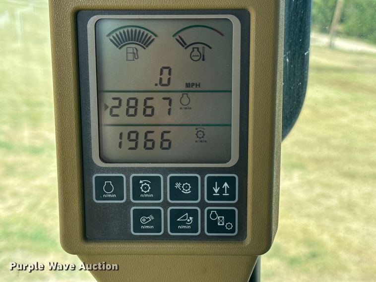 image for item DQ6929 2003 John Deere 9650 combine