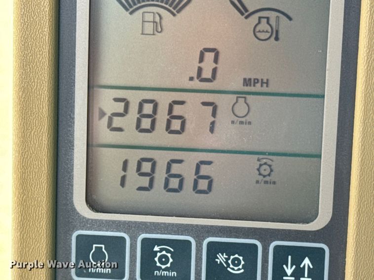 image for item DQ6929 2003 John Deere 9650 combine