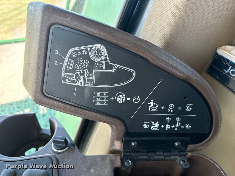 image for item DQ6929 2003 John Deere 9650 combine