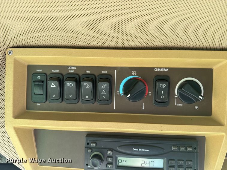 image for item DQ6929 2003 John Deere 9650 combine