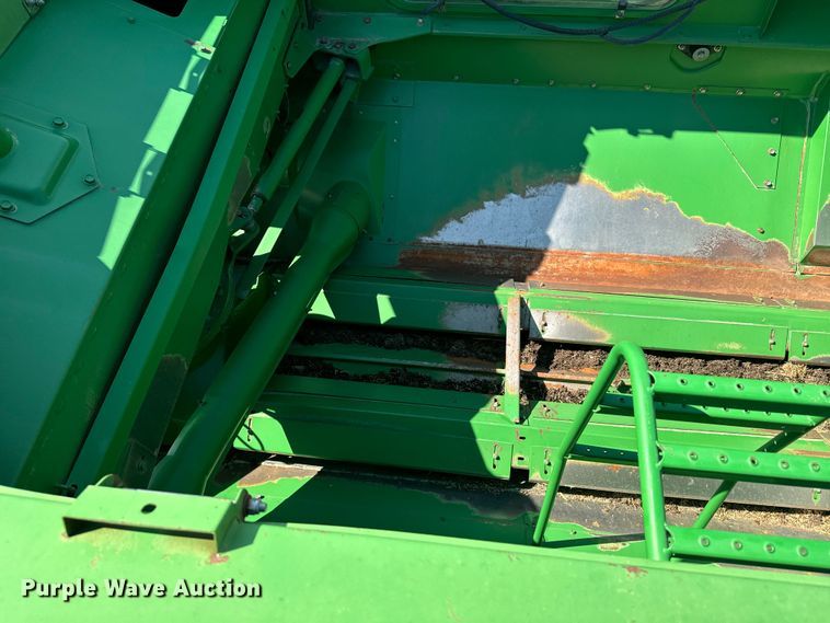 image for item DQ6929 2003 John Deere 9650 combine