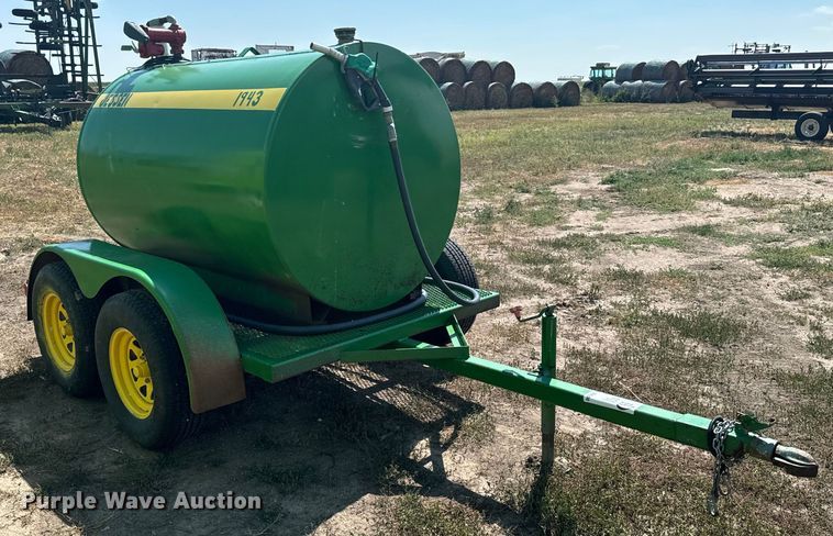 image for item DQ6930 Fuel trailer