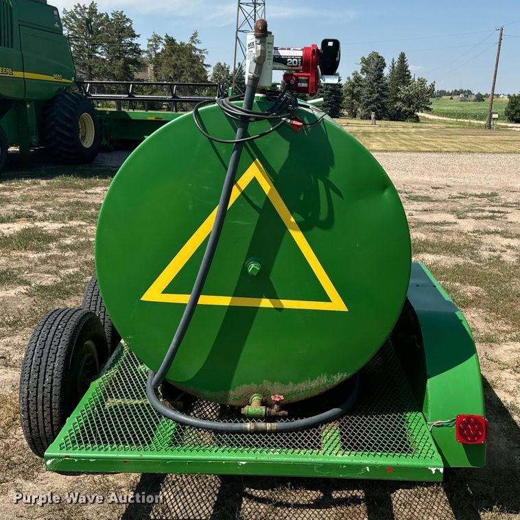 image for item DQ6930 Fuel trailer