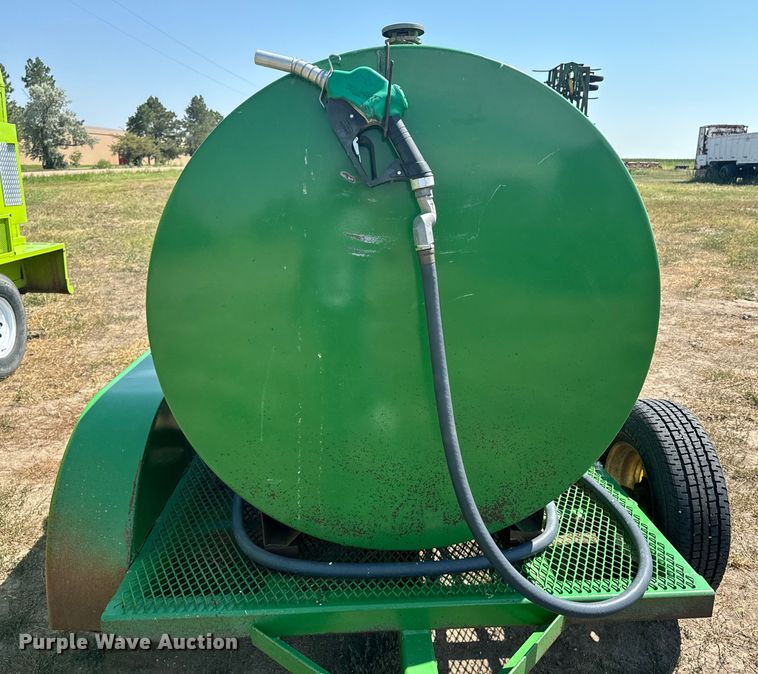 image for item DQ6930 Fuel trailer