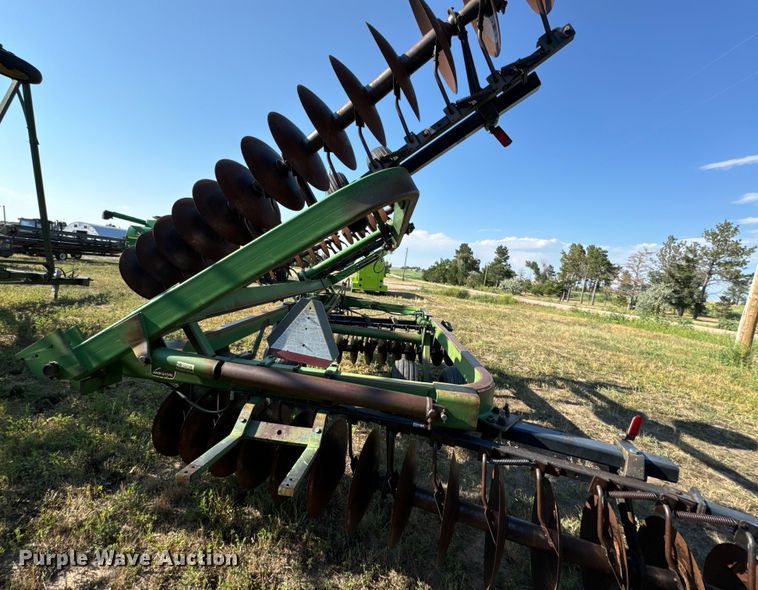 image for item DQ6932 John Deere 235 tandem off-set disk