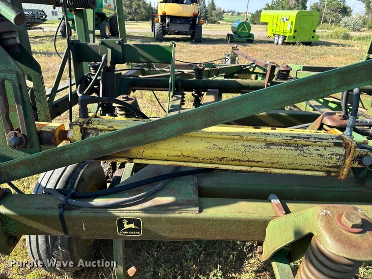 image for item DQ6933 John Deere 1650 chisel