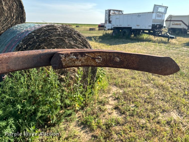 image for item DQ6933 John Deere 1650 chisel