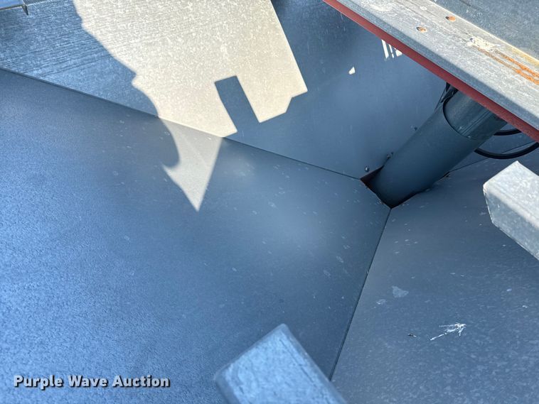 image for item DQ6934 Seed tender