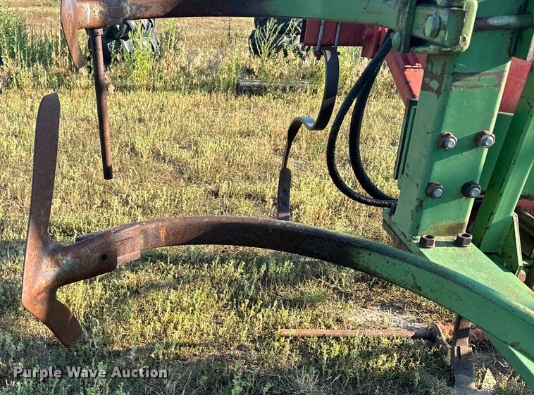 image for item DQ6935 John Deere 1600 field cultivator
