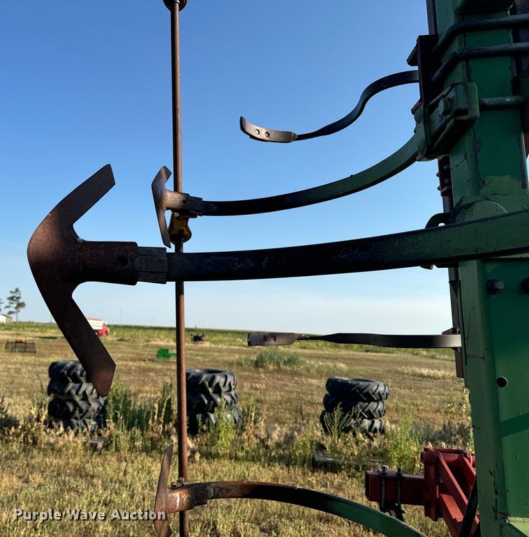image for item DQ6935 John Deere 1600 field cultivator