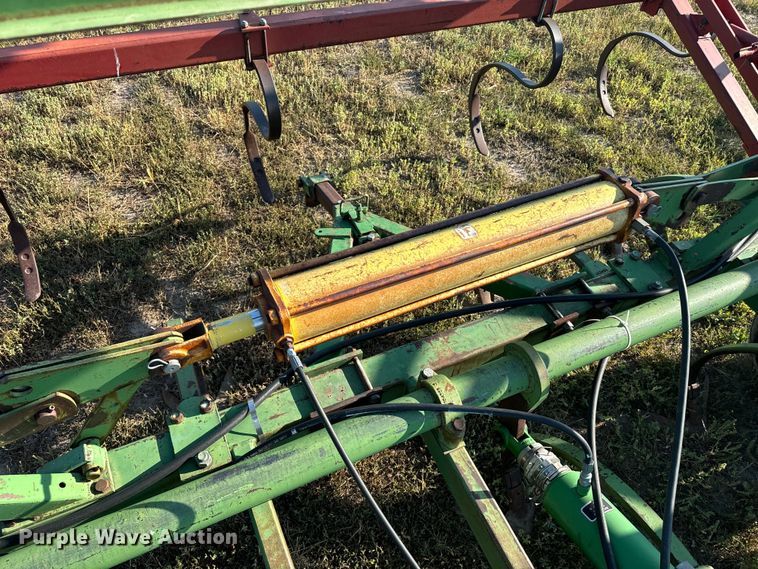 image for item DQ6935 John Deere 1600 field cultivator