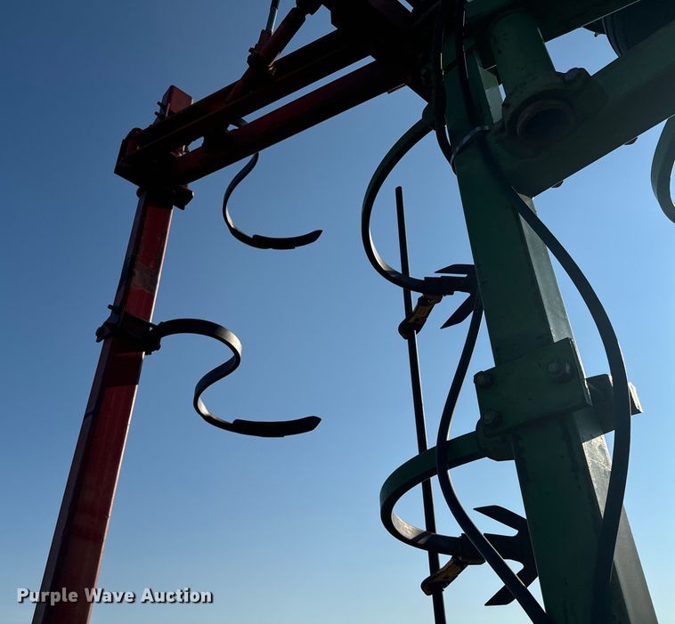 image for item DQ6935 John Deere 1600 field cultivator