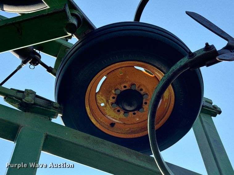 image for item DQ6935 John Deere 1600 field cultivator