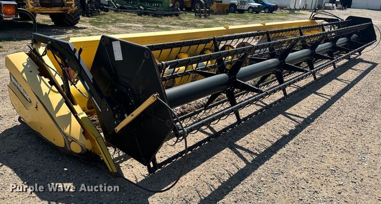 image for item DQ6941 2004 New Holland 72C rigid head