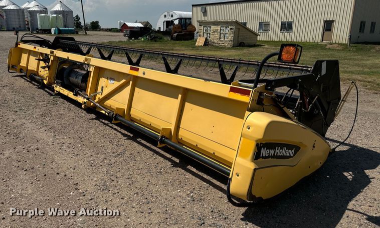 image for item DQ6941 2004 New Holland 72C rigid head