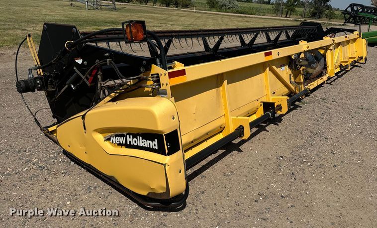 image for item DQ6941 2004 New Holland 72C rigid head