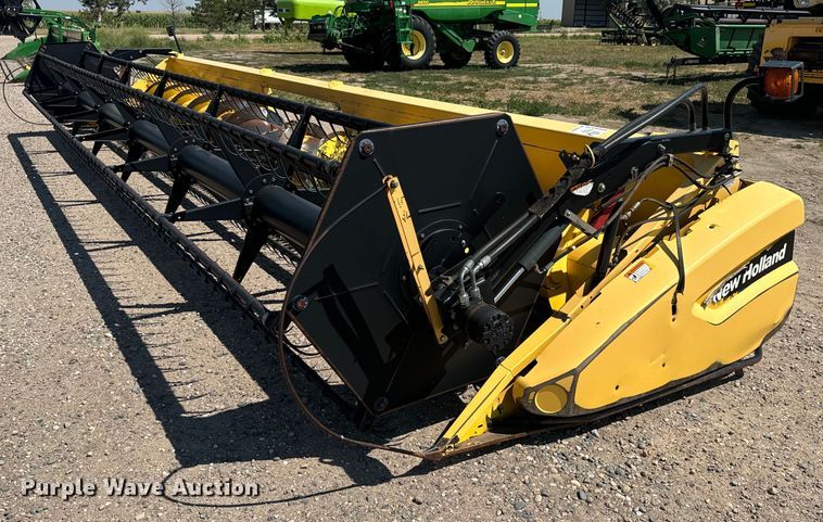 image for item DQ6941 2004 New Holland 72C rigid head
