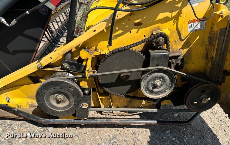 image for item DQ6941 2004 New Holland 72C rigid head