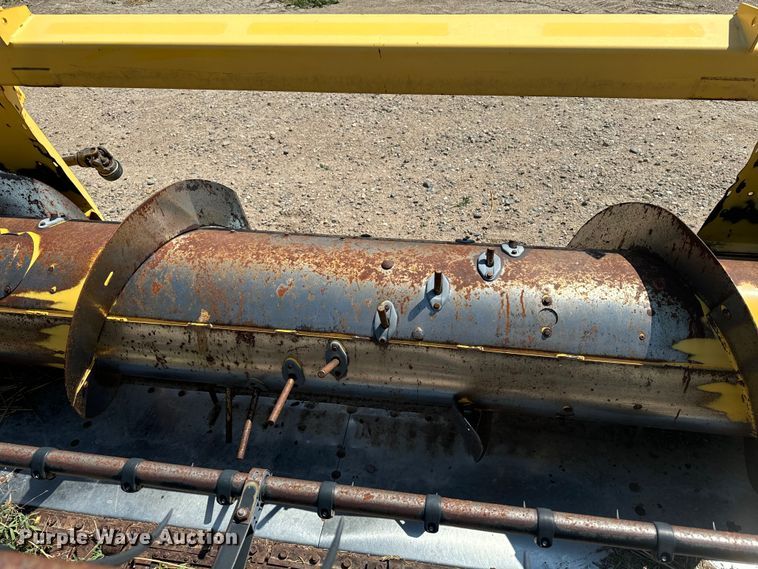 image for item DQ6941 2004 New Holland 72C rigid head