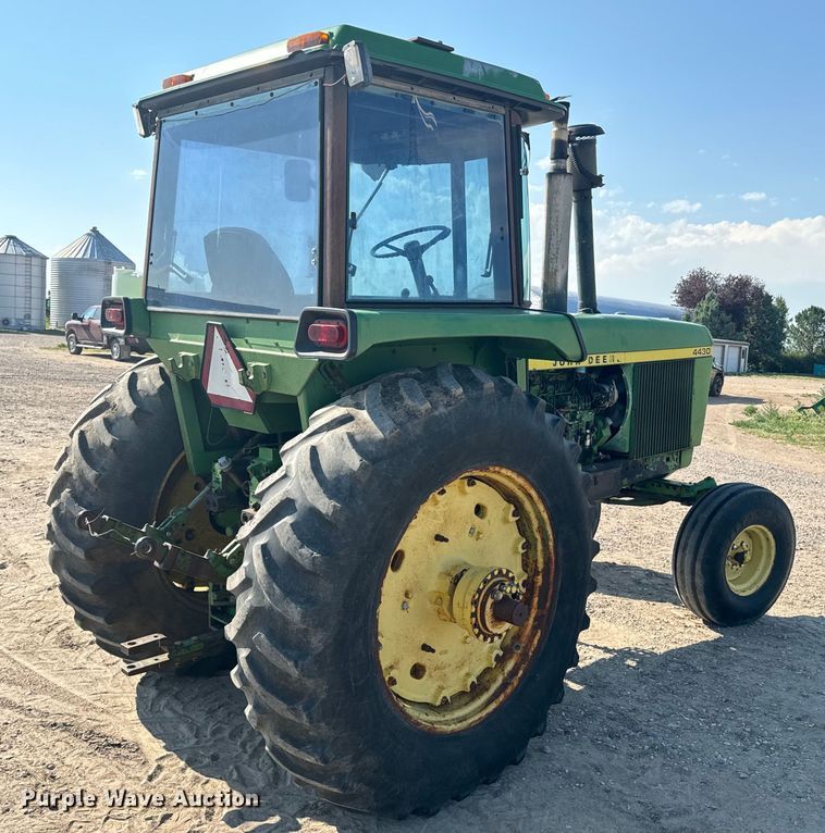 image for item DQ6942 1976 John Deere 4430 tractor