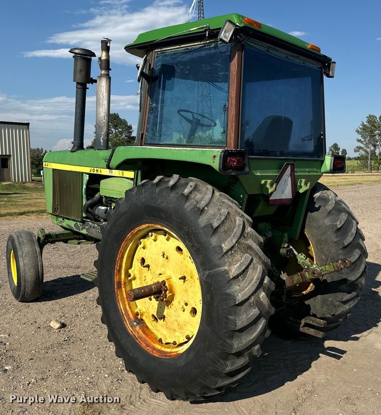 image for item DQ6942 1976 John Deere 4430 tractor