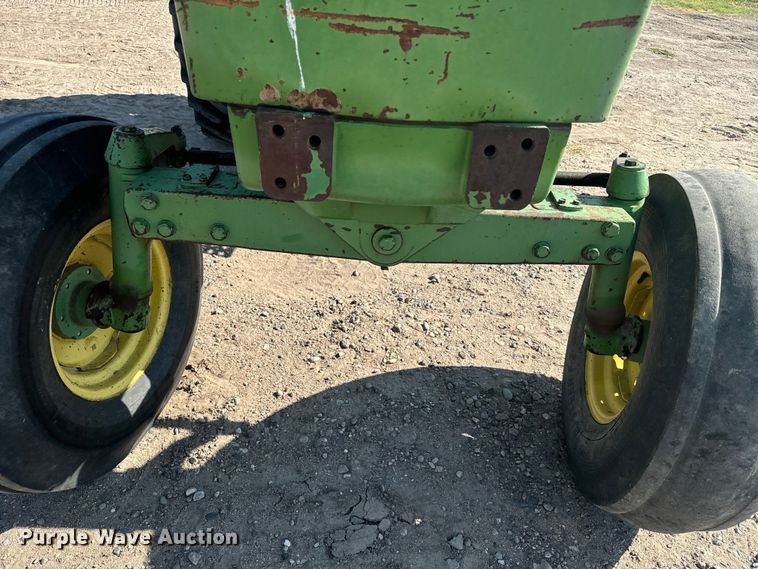 image for item DQ6942 1976 John Deere 4430 tractor