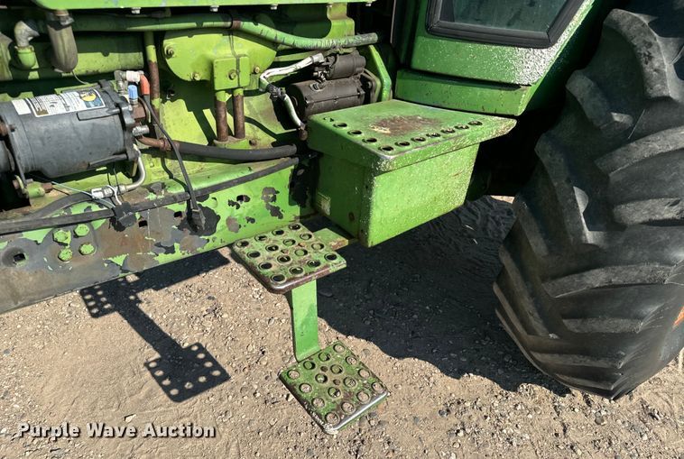 image for item DQ6942 1976 John Deere 4430 tractor