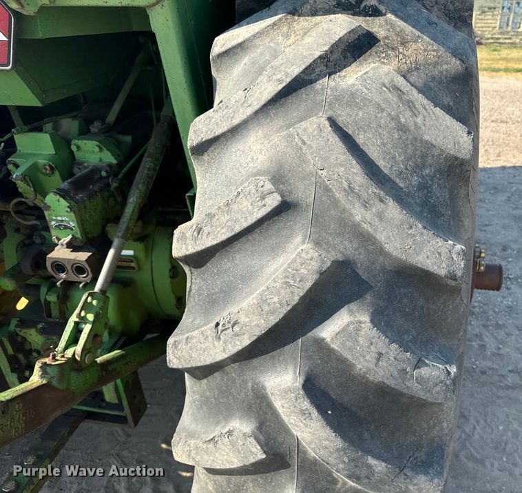 image for item DQ6942 1976 John Deere 4430 tractor