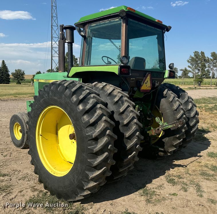image for item DQ6944 1979 John Deere 4440 tractor