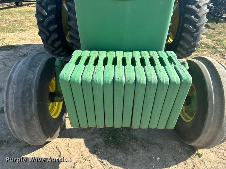 image for item DQ6944 1979 John Deere 4440 tractor