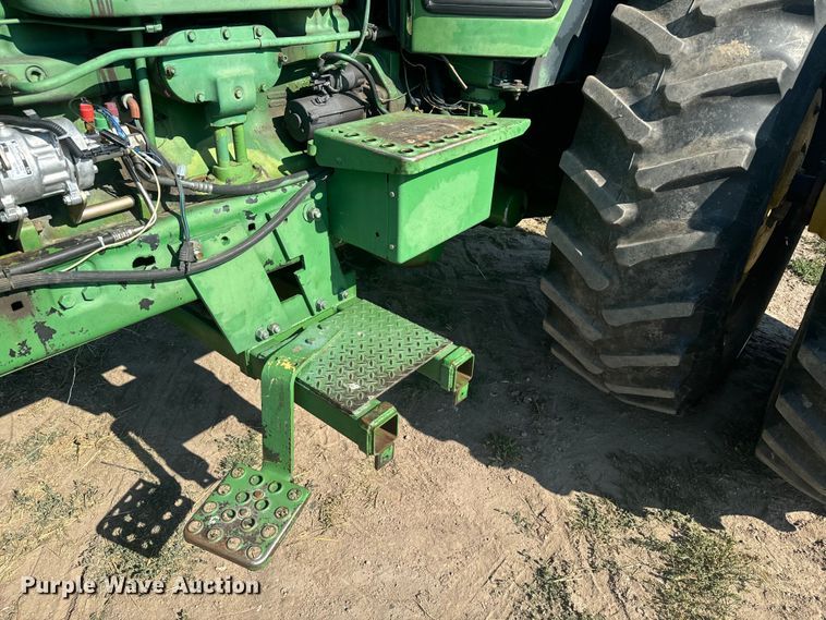 image for item DQ6944 1979 John Deere 4440 tractor