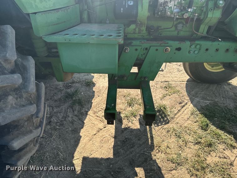 image for item DQ6944 1979 John Deere 4440 tractor