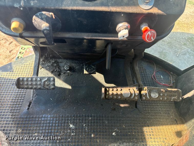 image for item DQ6944 1979 John Deere 4440 tractor